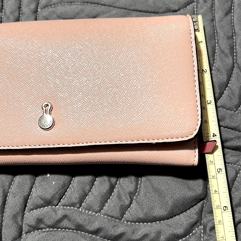 HOST PICK London Fog Dusty Pink Crossbody - Picture 4 of 8